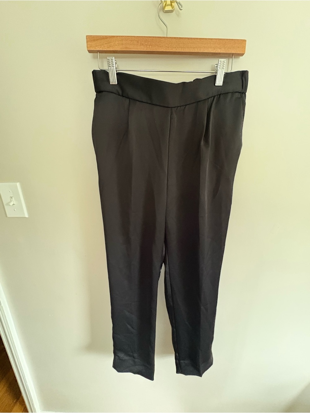 NWT Banana Republic Black Satin Women's Tapered Dress Pants